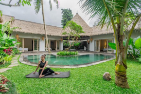 Brand new Luxury 3BR villa Ethnic Ubud # 1